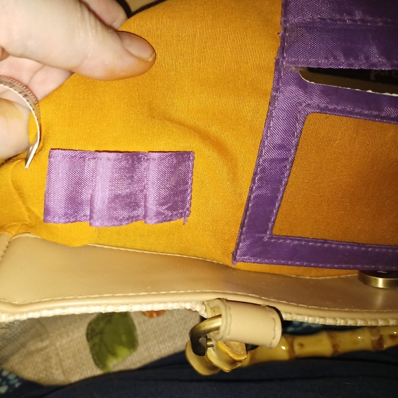 LG Bueno bag detachable accessories! - Picture 7 of 16